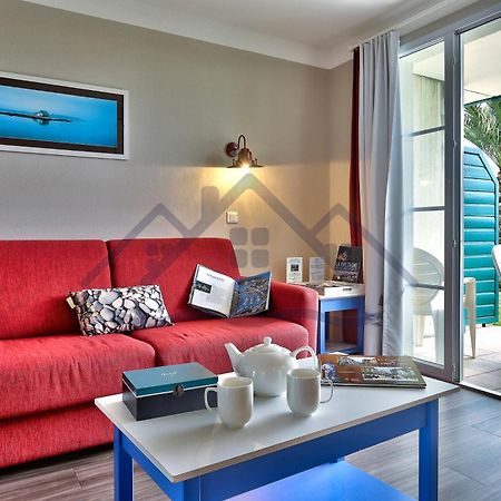 Localise - A06 - Entierement De Plain-Pied Avec Petite Vue Mer - Donnant Sur La Piscine Et Le Jardin - Wifi Inclus - Draps Inclus - Guilvinec エクステリア 写真