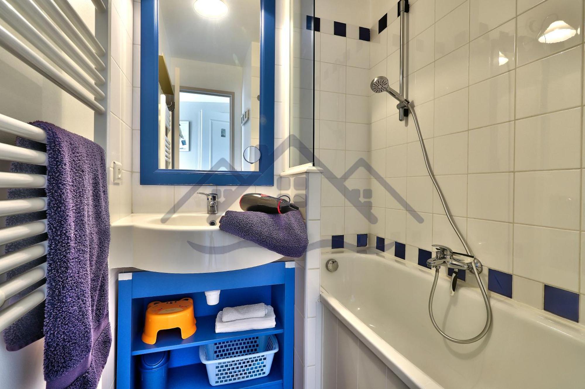 Localise - A06 - Entierement De Plain-Pied Avec Petite Vue Mer - Donnant Sur La Piscine Et Le Jardin - Wifi Inclus - Draps Inclus - Guilvinec エクステリア 写真