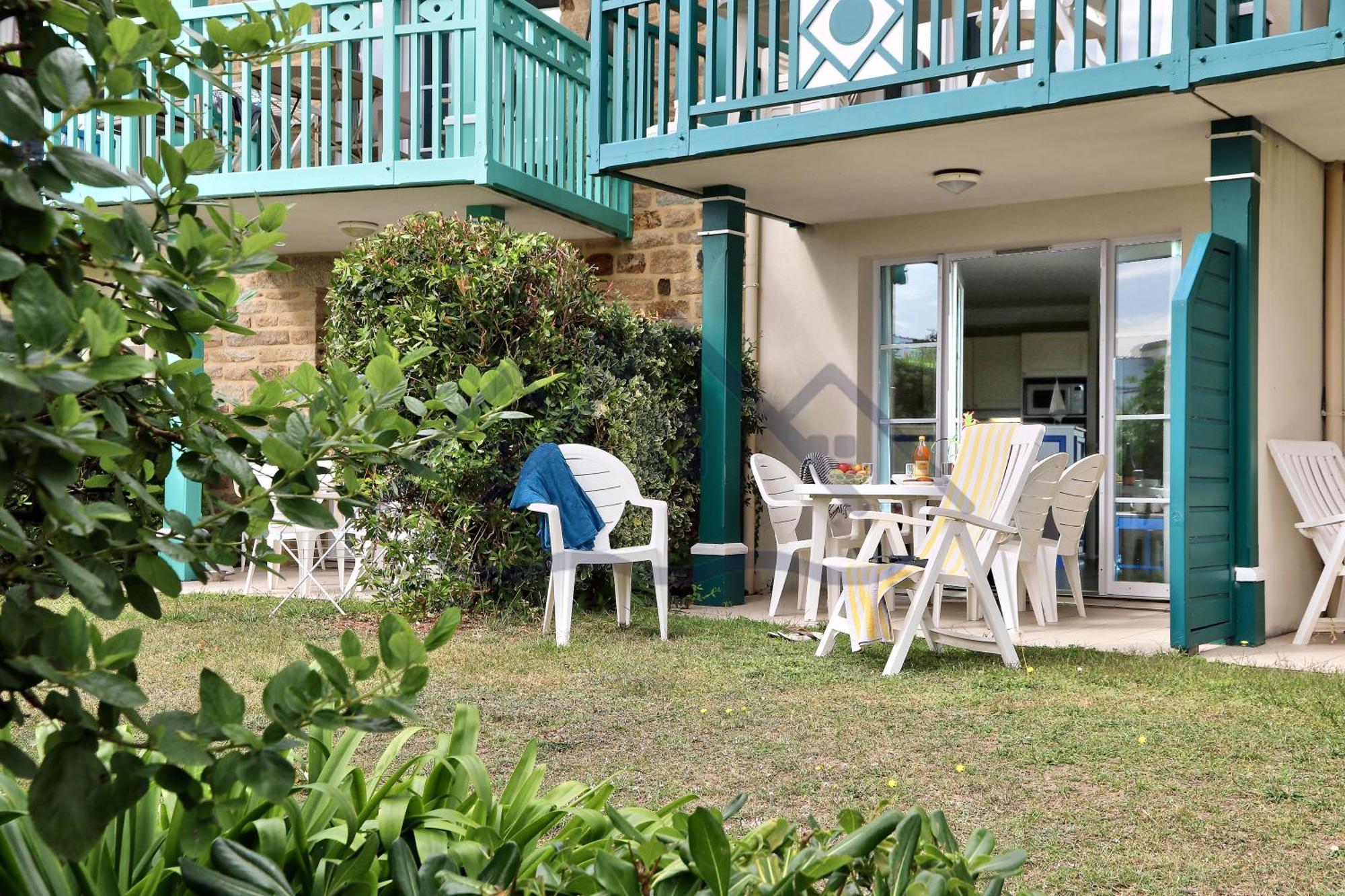 Localise - A06 - Entierement De Plain-Pied Avec Petite Vue Mer - Donnant Sur La Piscine Et Le Jardin - Wifi Inclus - Draps Inclus - Guilvinec エクステリア 写真